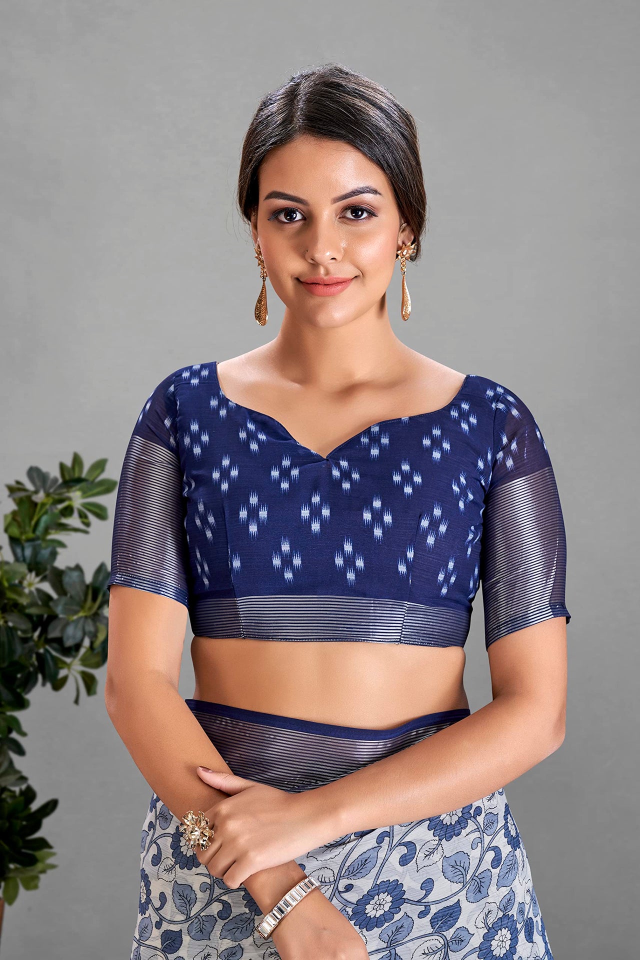 Amazon Brand - Tavasya Women Women Saree