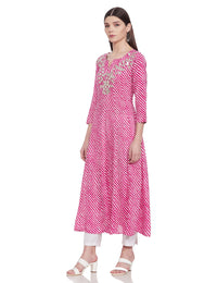 YUFTA Women Green & White Lehariya Print A-Line Kurta