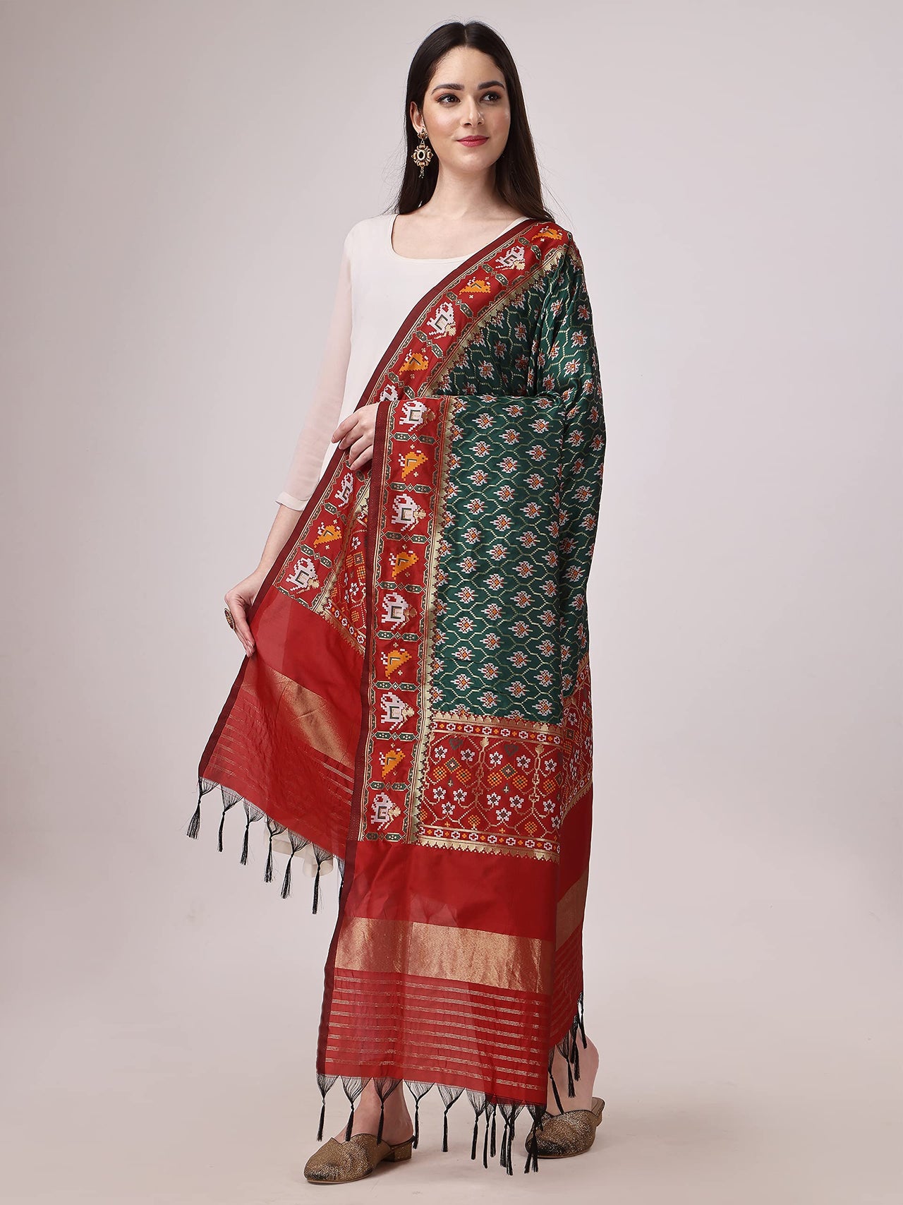 KAPAAHA Women's  Woven Silk Blend Patola Fulwadi Dupatta, Width 45 inch, Length 2.5 meter