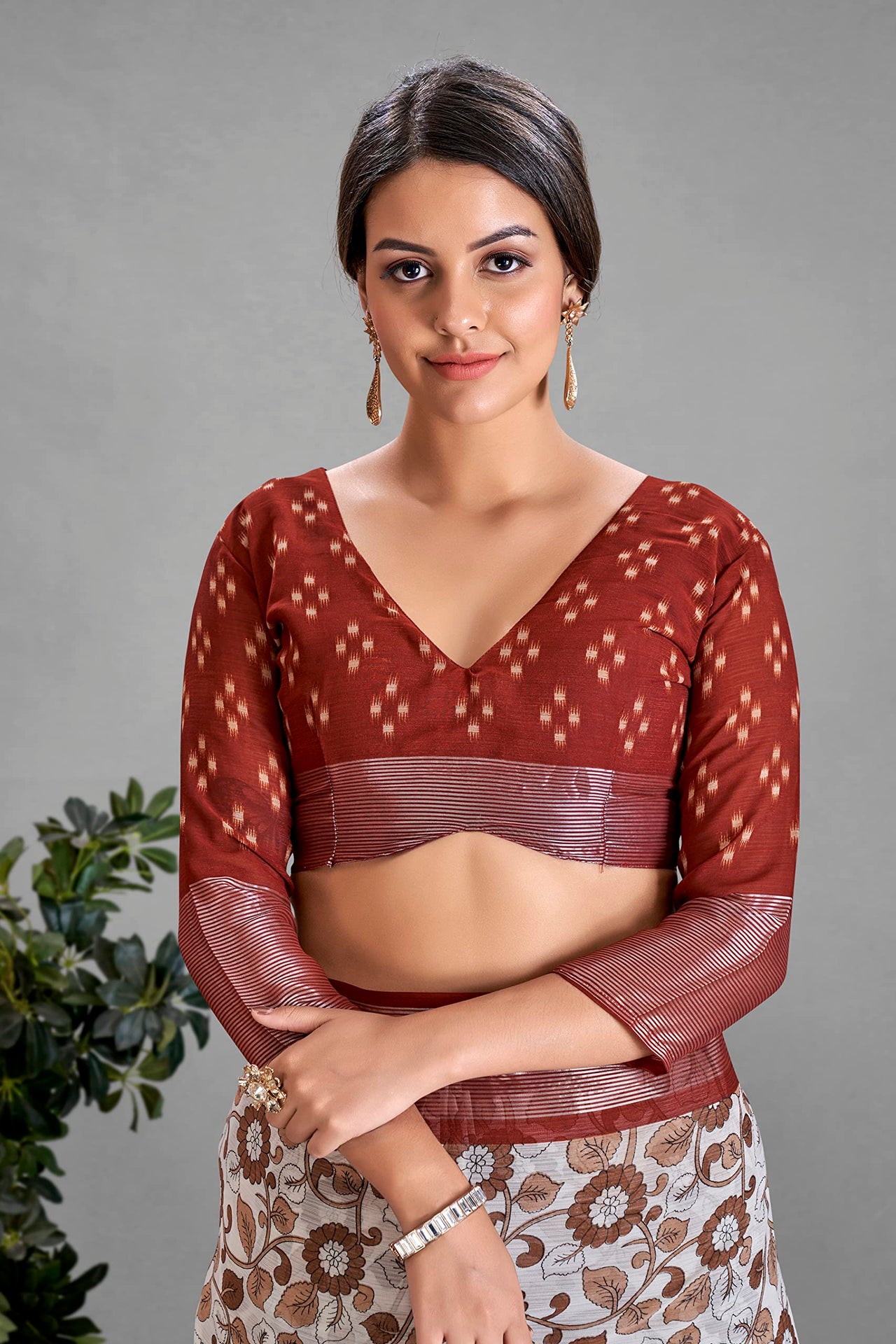 Amazon Brand - Tavasya Women Women Saree