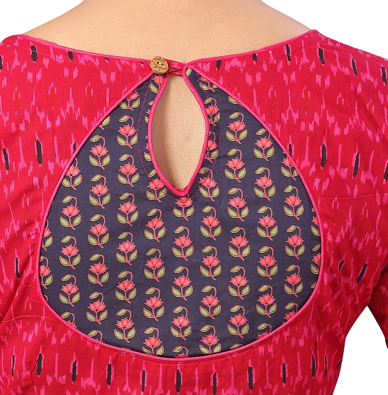 X3 Ikat Printed Pure Cotton Saree Blouse With Elbow Length Sleeves Back.