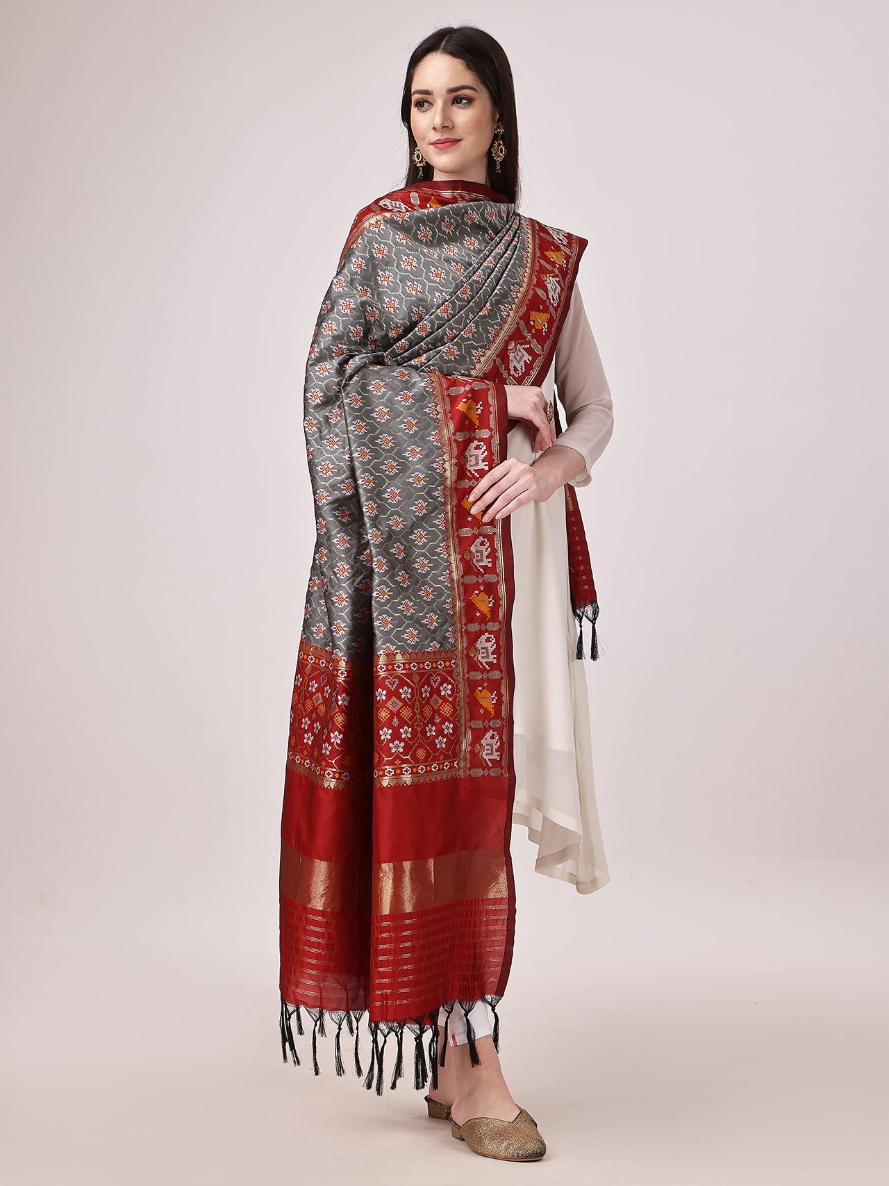 KAPAAHA Women's  Woven Silk Blend Patola Fulwadi Dupatta, Width 45 inch, Length 2.5 meter