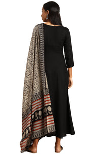 Janasya Women's  Black Rayon Kurta with Dupatta