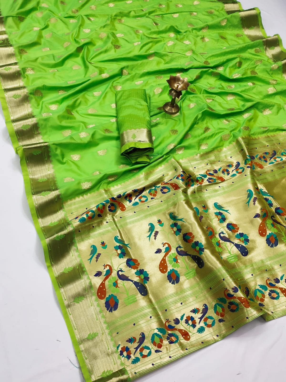 Pandadi Saree Women's  Paithani Silk Saree With Blouse Piece