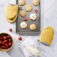 KitchenAid Asteroid Mini Oven Mitt, 5.5