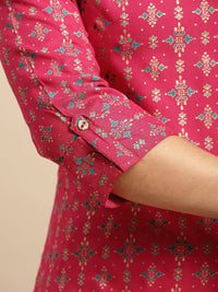 rangita Women Rayon Gold Printed Calf Length Straight Kurti