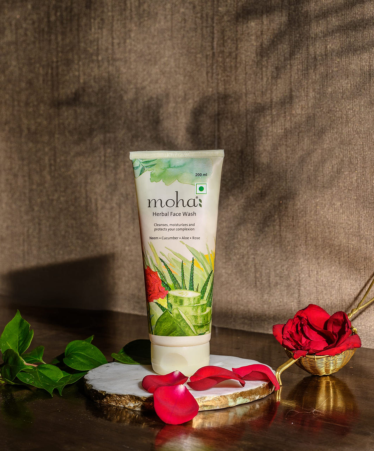 moha: Herbal Face Wash 200 ML X 1 | Face Wash With Goodness Of Neem, Aleovera, Cucumber, Rose & Yashtimadhu Which Keep Skin Healthy, Soft & Glowing, For All Skin Type