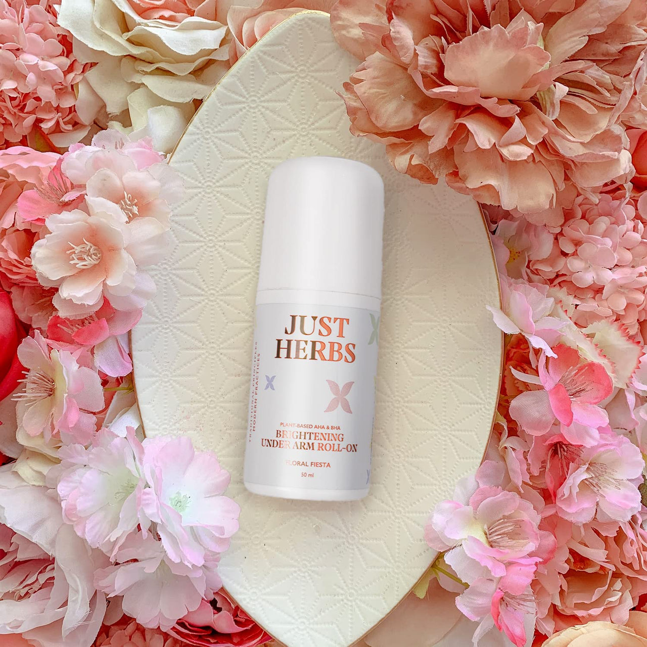 Just Herbs Vitamin C Skin Brightening Exfoliating Lime + Liquorice Body Wash for 300 ml & Just Herbs Under Arm Roll On Deodorant - 50 ml Combo