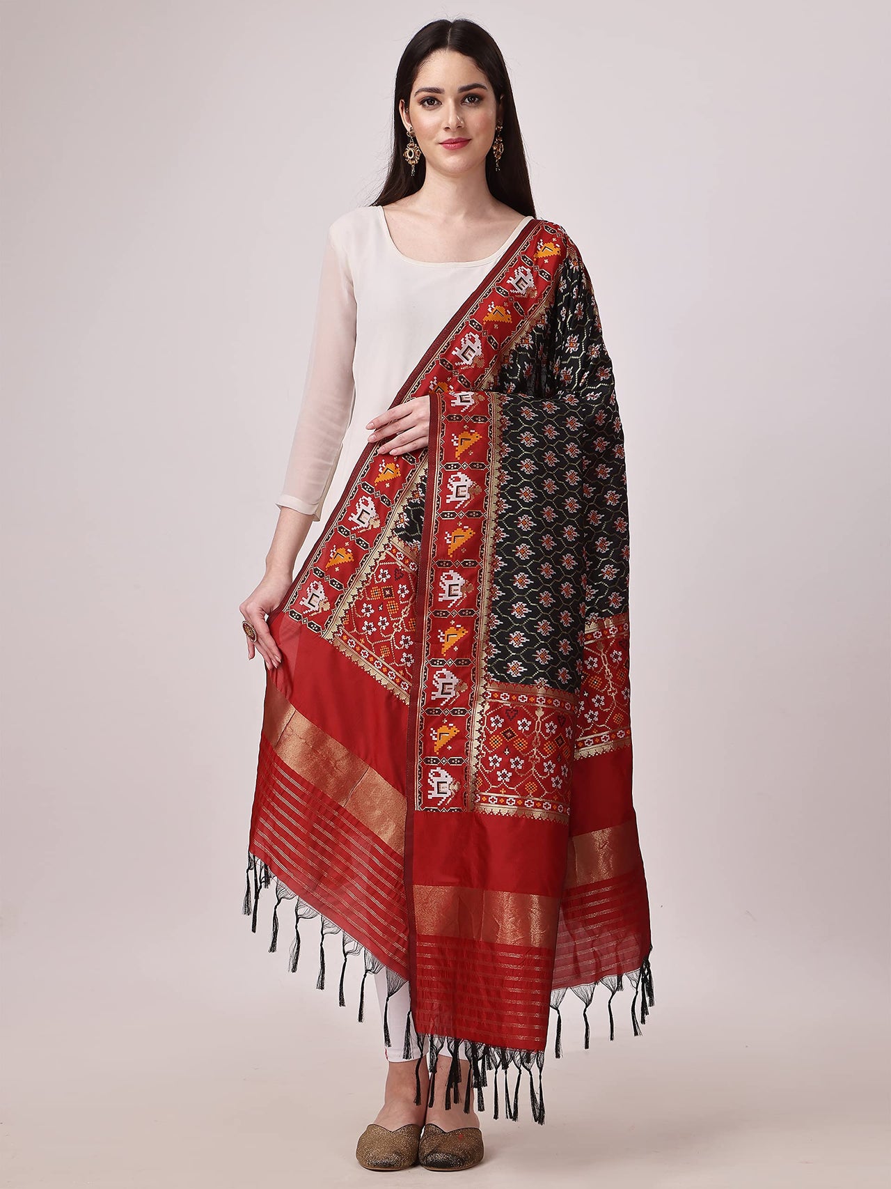 KAPAAHA Women's  Woven Silk Blend Patola Fulwadi Dupatta, Width 45 inch, Length 2.5 meter