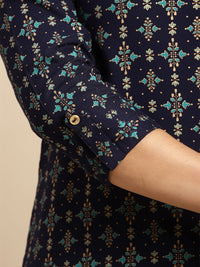 rangita Women Rayon Gold Printed Calf Length Straight Kurti