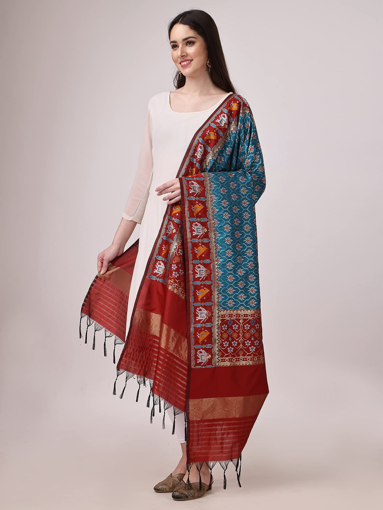 KAPAAHA Women's  Woven Silk Blend Patola Fulwadi Dupatta, Width 45 inch, Length 2.5 meter