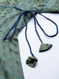 Yash Gallery Women's  Plus Size Plus Size Rayon Floral Printed Anarkali Kurta for Women