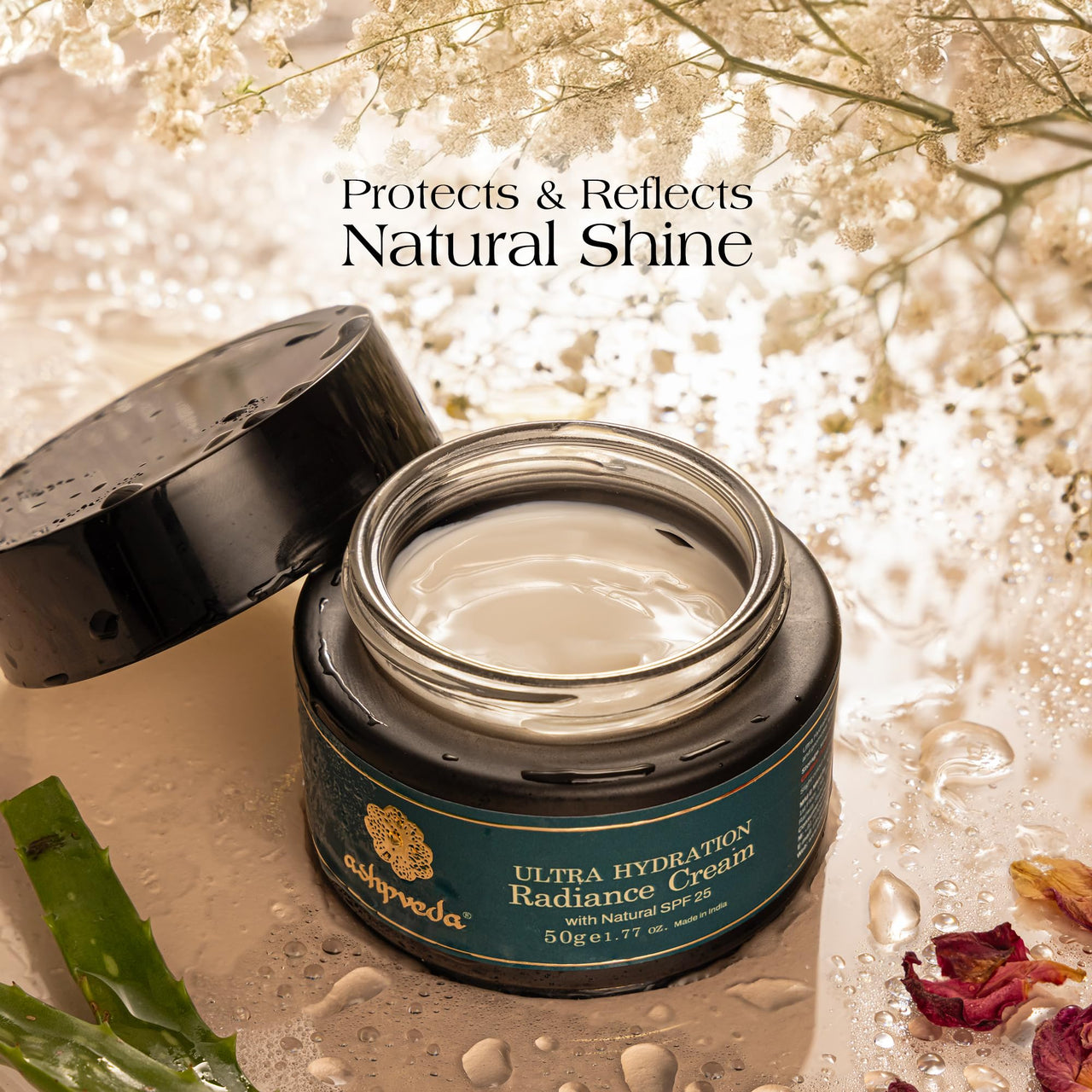 Ashpveda Day Cream with Natural SPF 25, UVA/UVB, PA+++ Sun Protection (30 gm), Ayurvedic Ultra Hydration Radiance Cream with Broad Spectrum Sun protection | Natural Face Cream for Pigmentation, Silky Soft & Brightening Skin