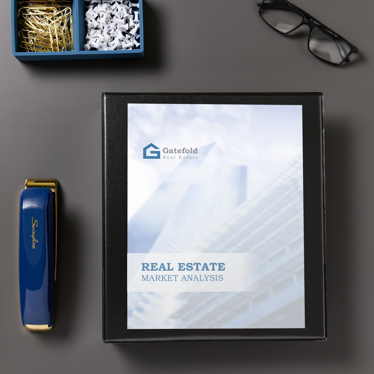 Avery Economy Showcase View 3 Ring Binder, 0.5" Round Rings, 1 Black Binder (19550)