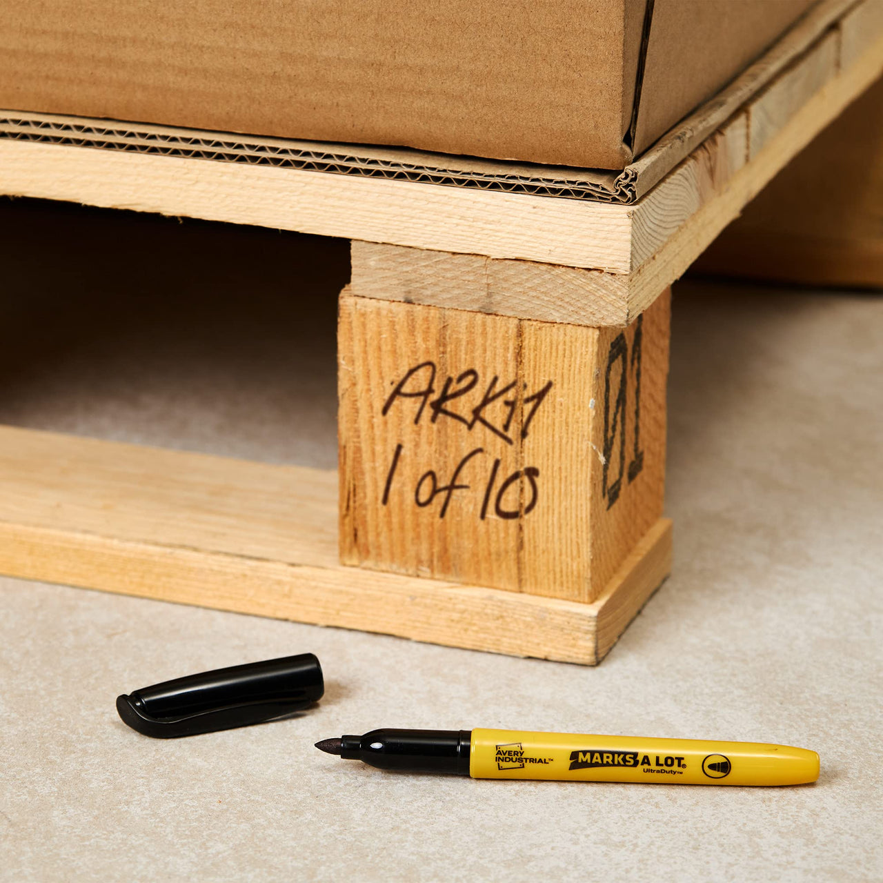 AVERY Marks A Lot UltraDuty Bullet Tip Permanent Markers, Water Resistant Ink, For Jobsites and Tough Environments, 12 Black Markers (29840)