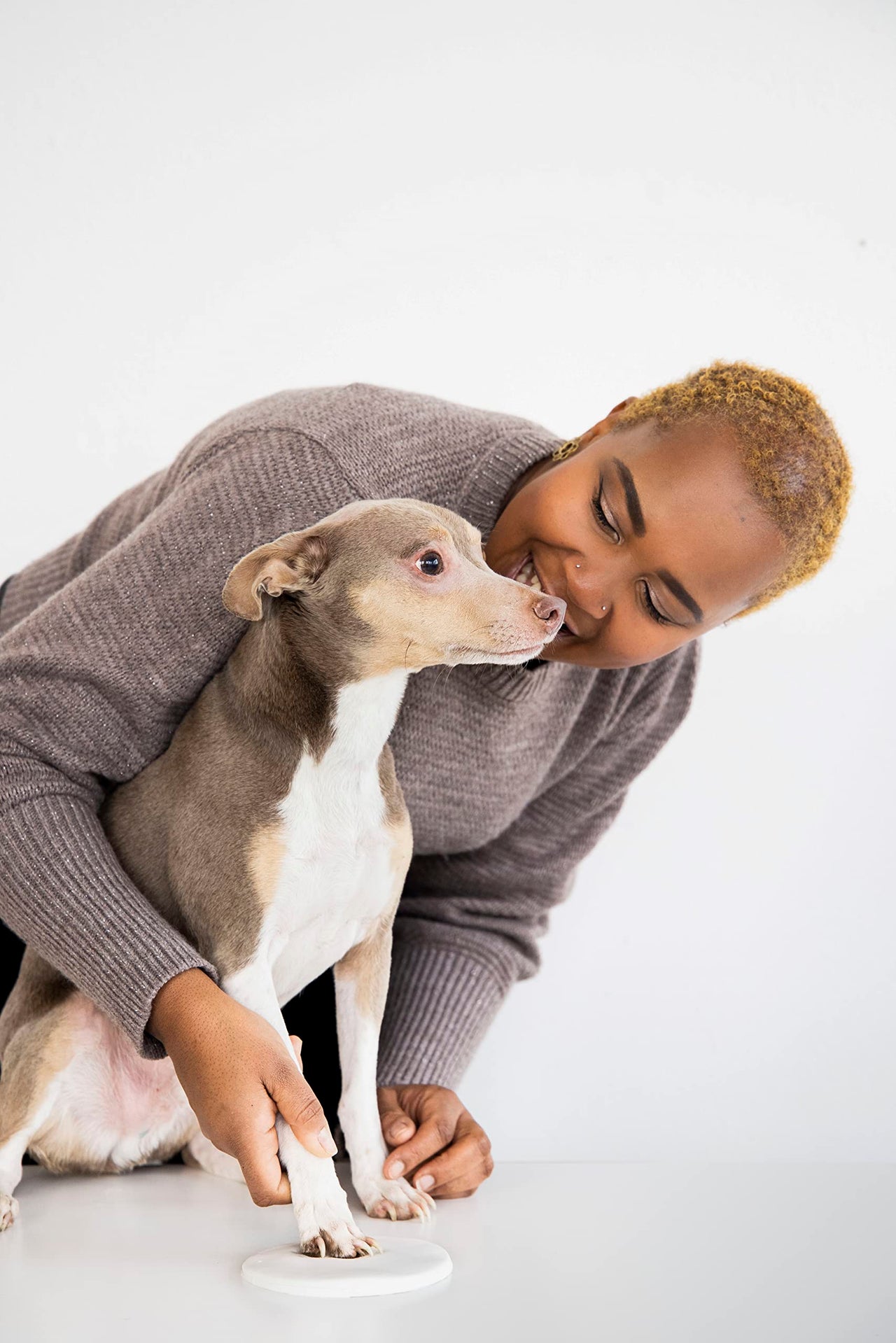 Pearhead Pet Paw Print Photo Frame With Clay Imprint Kit, Pawprint Making Kit, Cat Or Dog Memorial Keepsake Gift, Pet Home Dcor, Wooden Tabletop Picture Frame, Espresso