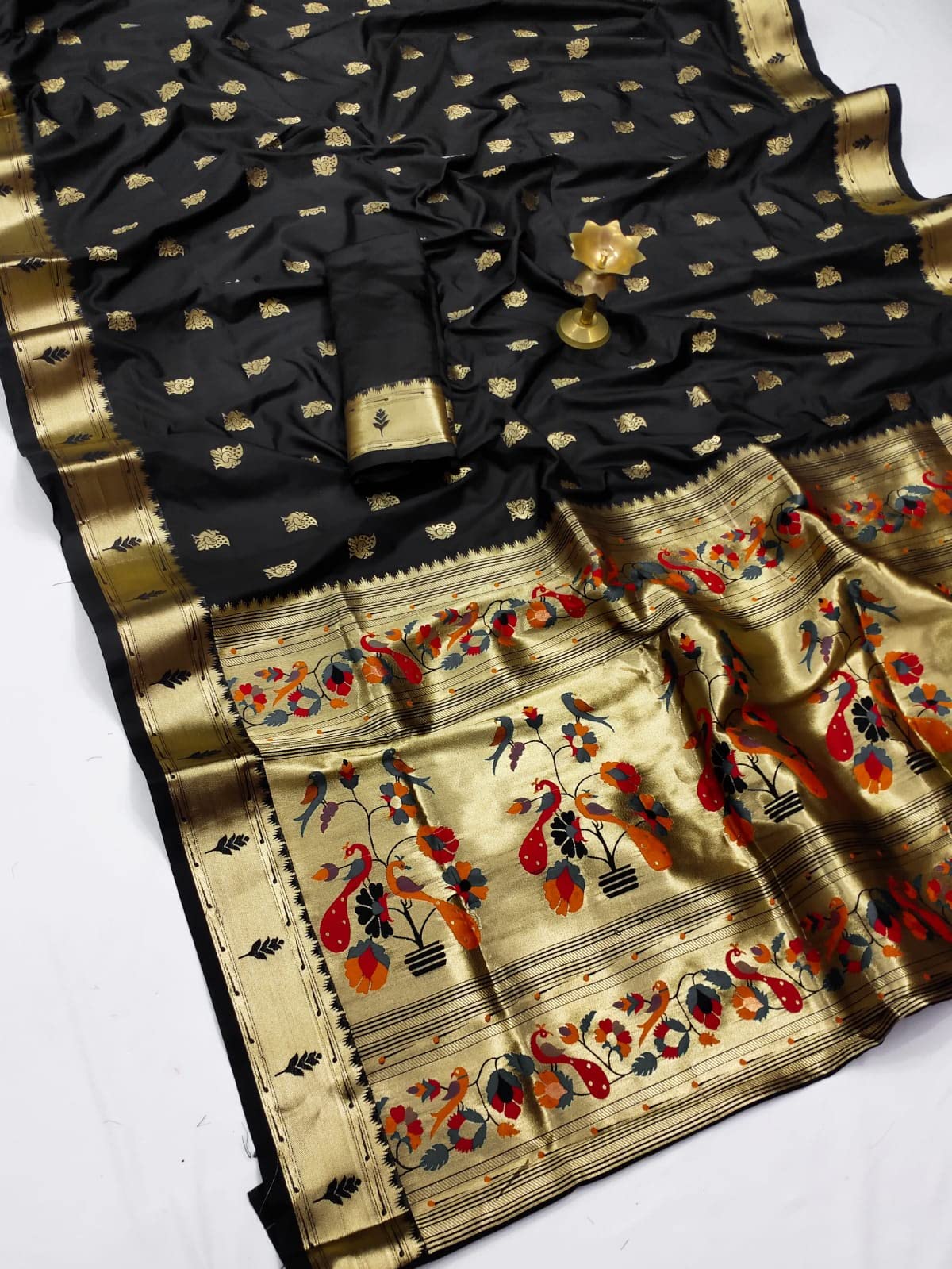 Pandadi Saree Women's  Paithani Silk Saree With Blouse Piece