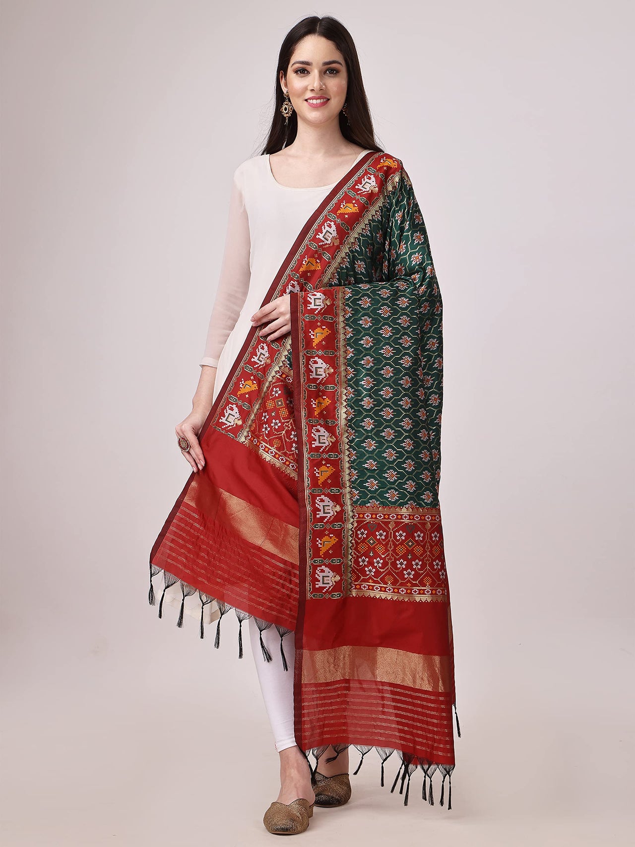 KAPAAHA Women's  Woven Silk Blend Patola Fulwadi Dupatta, Width 45 inch, Length 2.5 meter