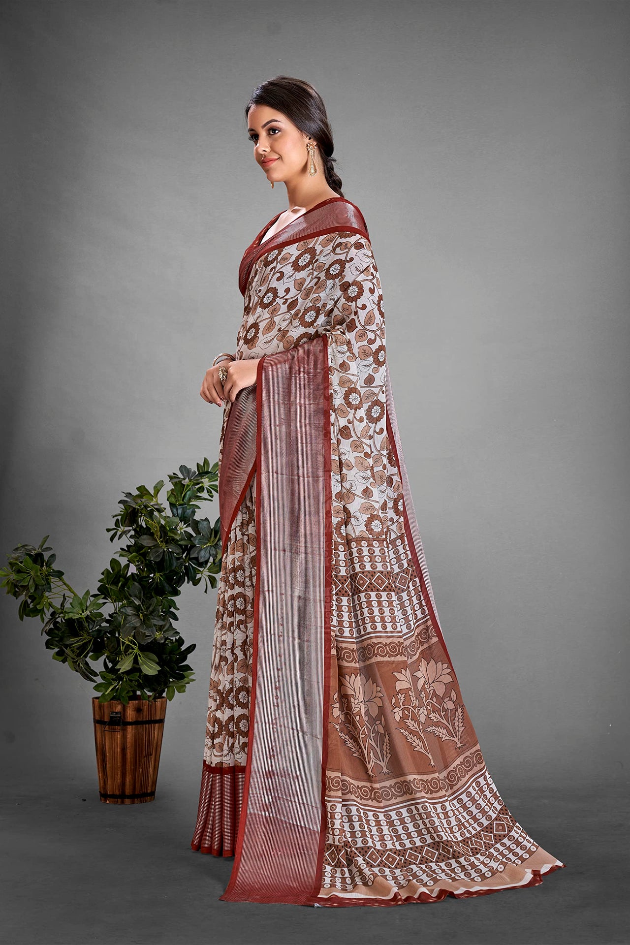 Amazon Brand - Tavasya Women Women Saree