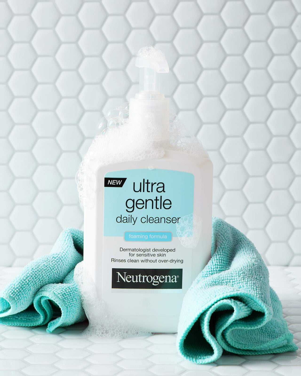 Neutrogena Ultra Gentle Daily Cleanser, 354ml