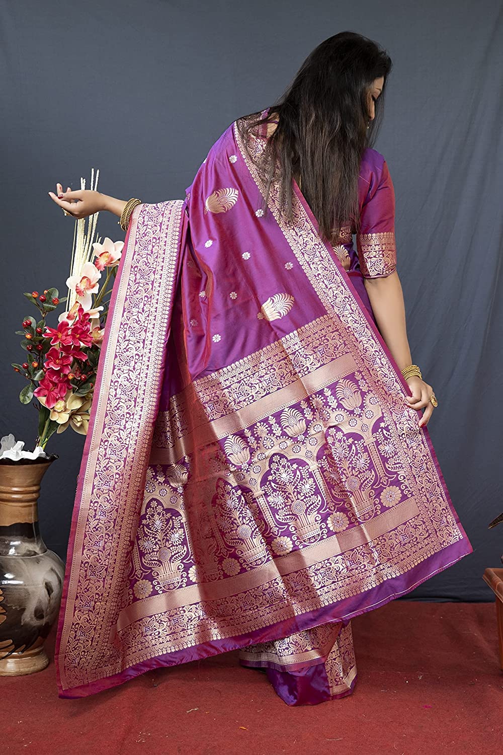 SGF11- Women's  Kanjivaram Pure Soft Silk Handloom Saree Pure Golden Zari With Blouse Piece