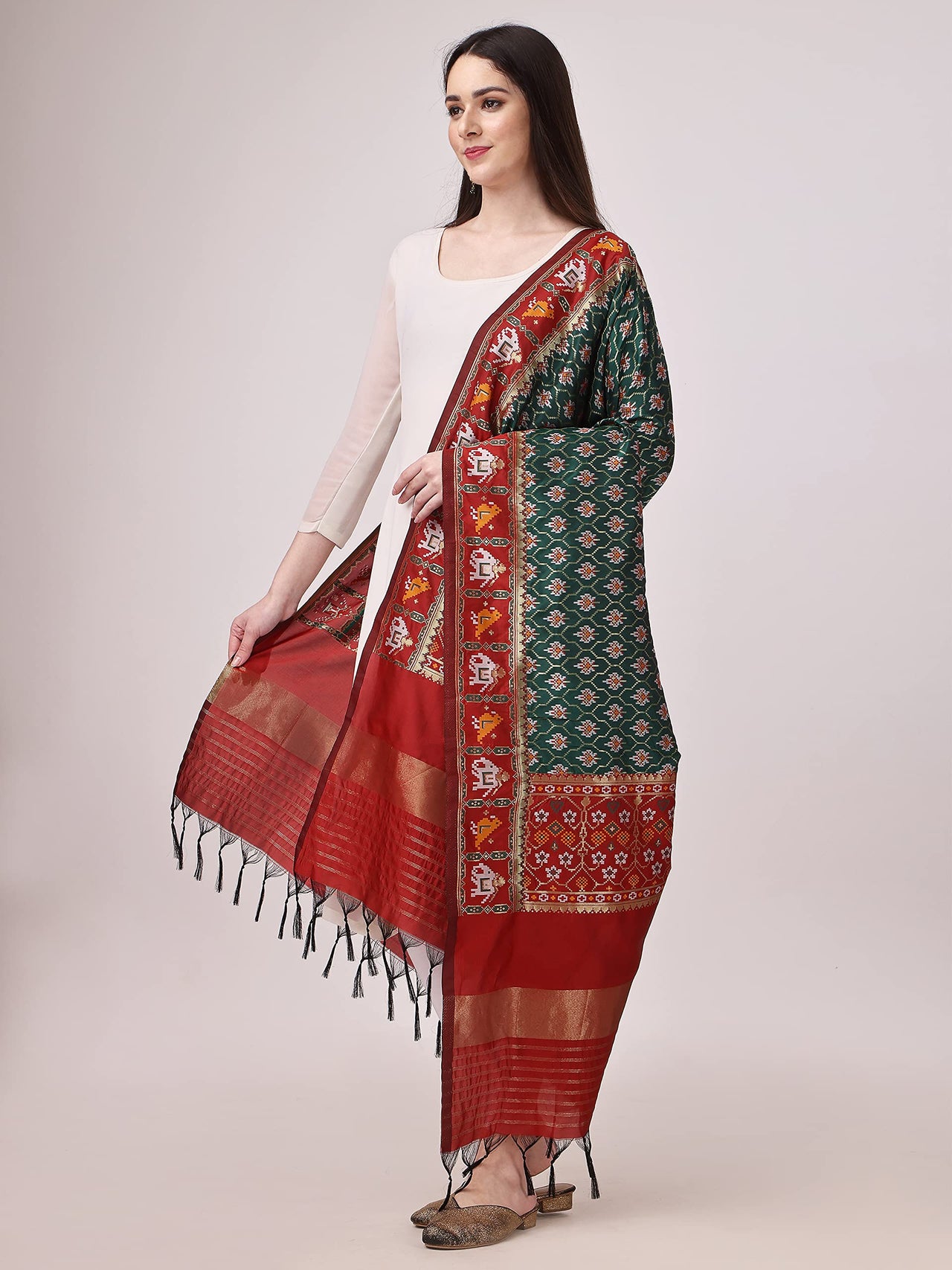 KAPAAHA Women's  Woven Silk Blend Patola Fulwadi Dupatta, Width 45 inch, Length 2.5 meter