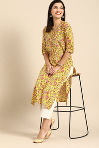 Monira Women's  Pure Cambric Cotton Kalamkari Floral Print Straight Kurti