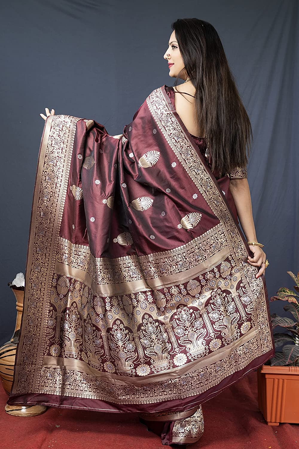 SGF11- Women's  Kanjivaram Pure Soft Silk Handloom Saree Pure Golden Zari With Blouse Piece