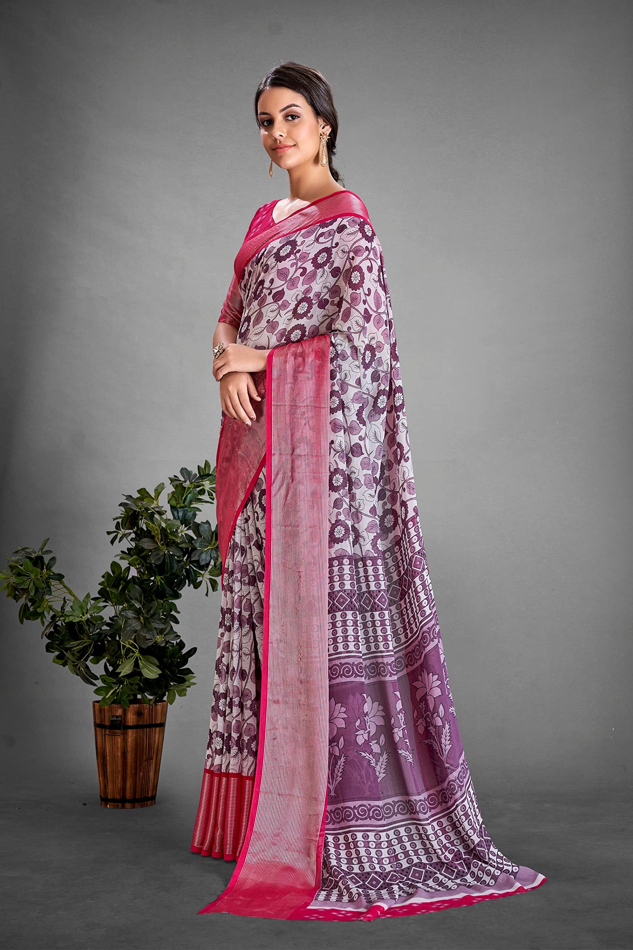 Amazon Brand - Tavasya Women Women Saree