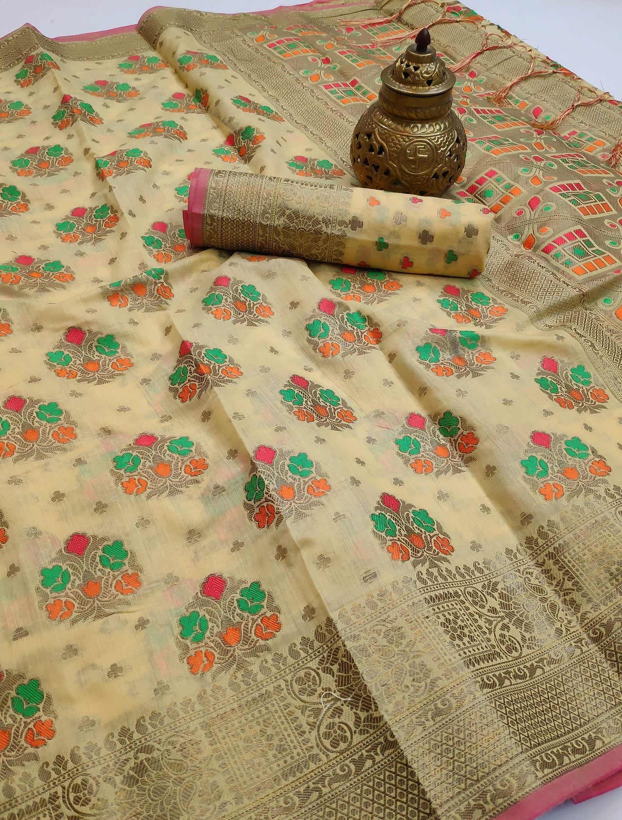 Divine International Trading Co Women's  Chanderi Saree With Blouse Piece