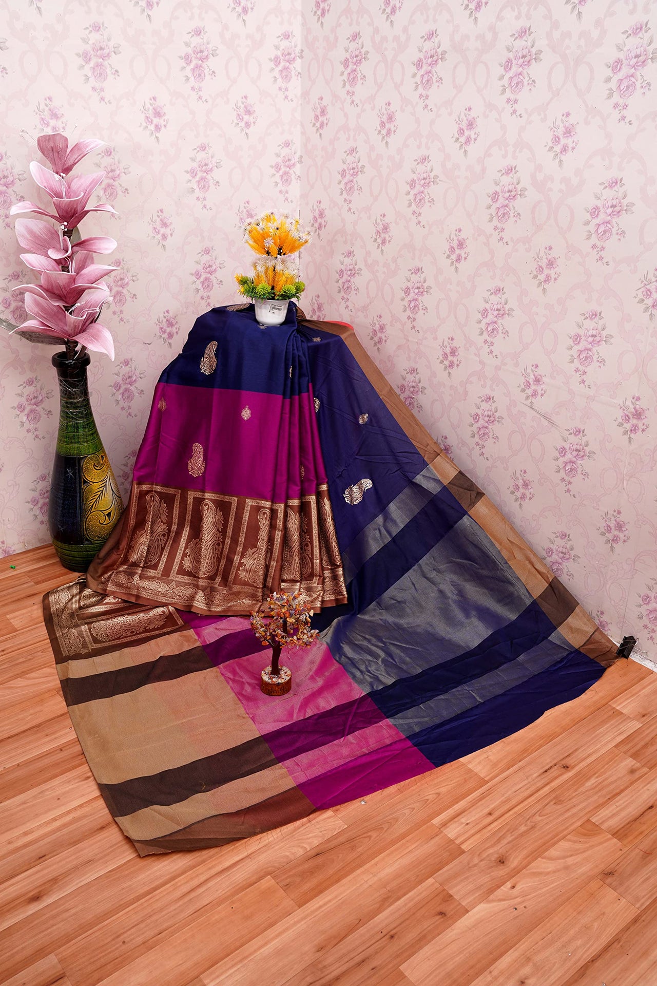 GRECIILOOKS Women Soft Cotton & Silk Saree For Women Banarasi Saree With Un-stitched Blouse piece