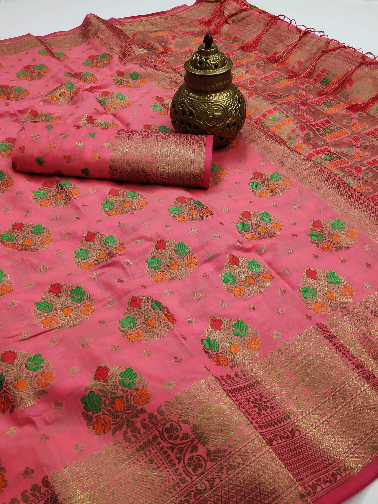 Divine International Trading Co Women's  Chanderi Saree With Blouse Piece