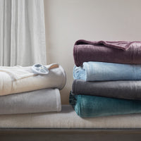 Serta Luxuriously Soft Plush Electric Blanket Fast Heating Cozy Cover, Safety Auto Shut Off Timer, Low EMF, Multi Heat Setting, ETL Certified, Machine Washable, Smoke Grey Throw (50 in x 60 in) 50