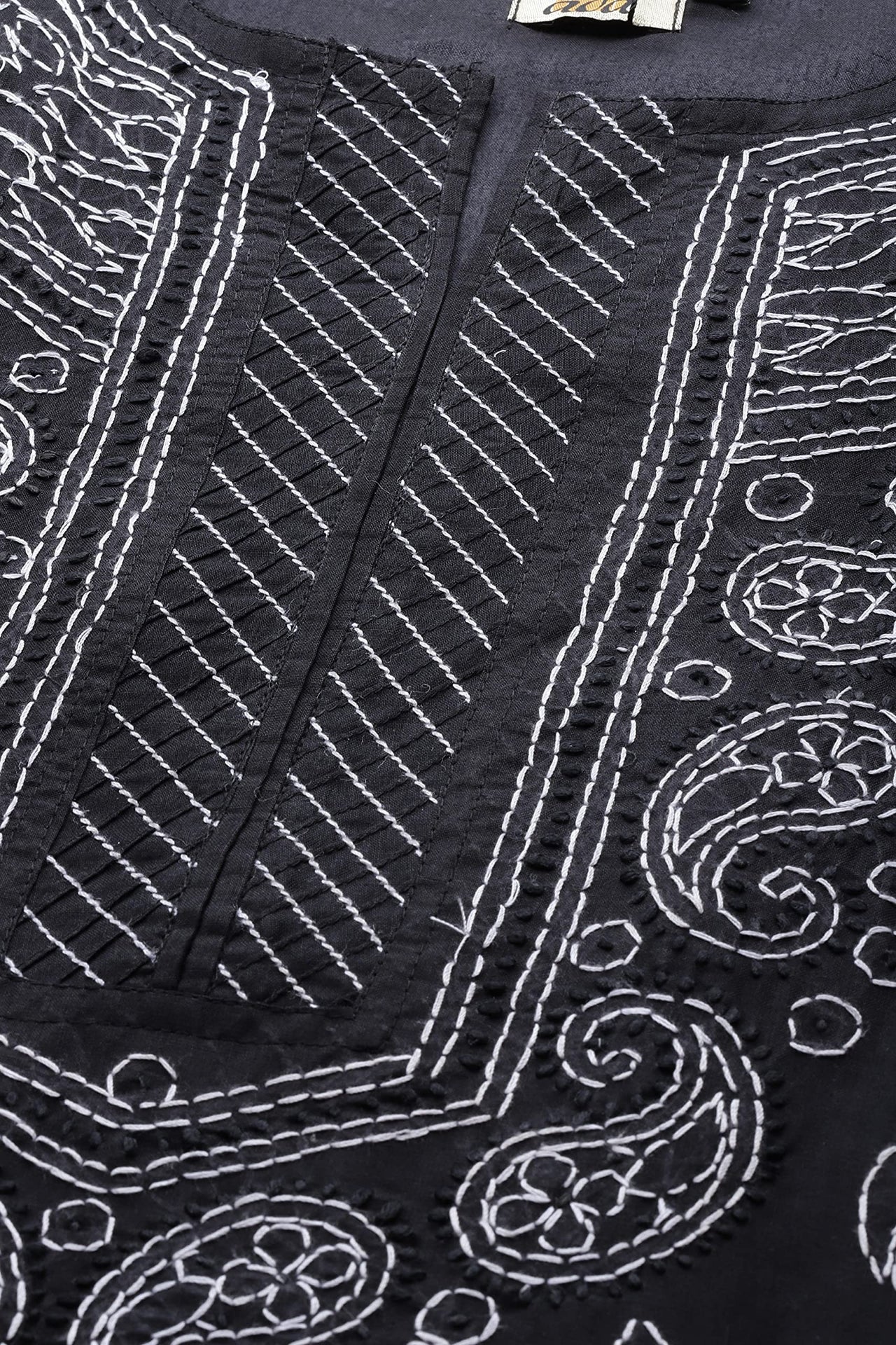 Ada Hand Embroidered Lucknowi Chikankari Straight Cotton Kurti Kurta for Women A220999 White 2XL