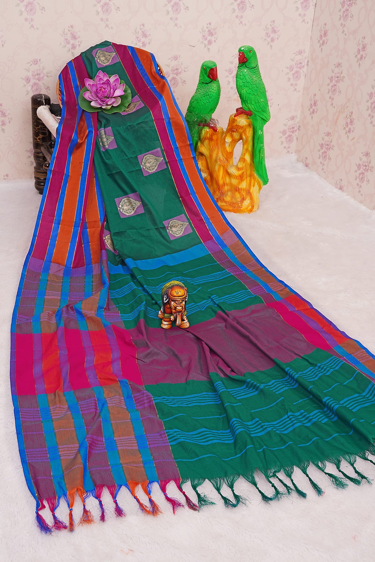 GRECIILOOKS Women's  Art Cotton Silk With Golden Border Printed Soft Silk Saree With Blouse Piece