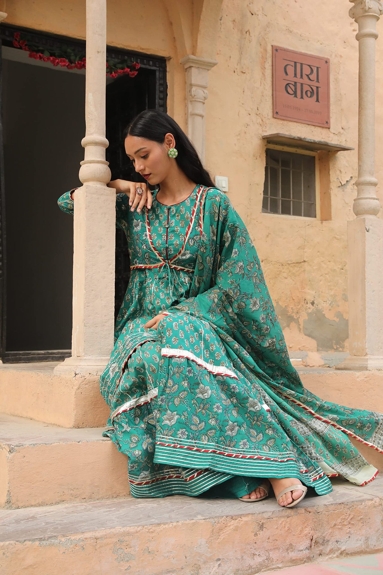 ishin Women Salwarsuitset