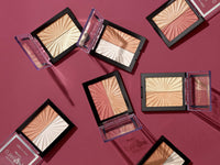 Wet n Wild MegaGlo Hello Halo Blushlighter, Blush and Highlighter Duo, Soft and Buildable Shades with Ultra-reflective, Micro-fine Pearl Pigments, for a Radiant Glow, Vegan, Highlight Bling 5g