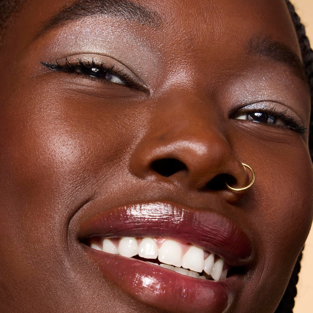 e.l.f. Fine As Fleck Glitter Eyeshadow, Long-Lasting Sheer Eye Makeup With A Shimmer Finish, Smooth Formula, Vegan & Cruelty-Free, Champagne Showers