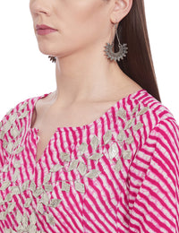 YUFTA Women Green & White Lehariya Print A-Line Kurta