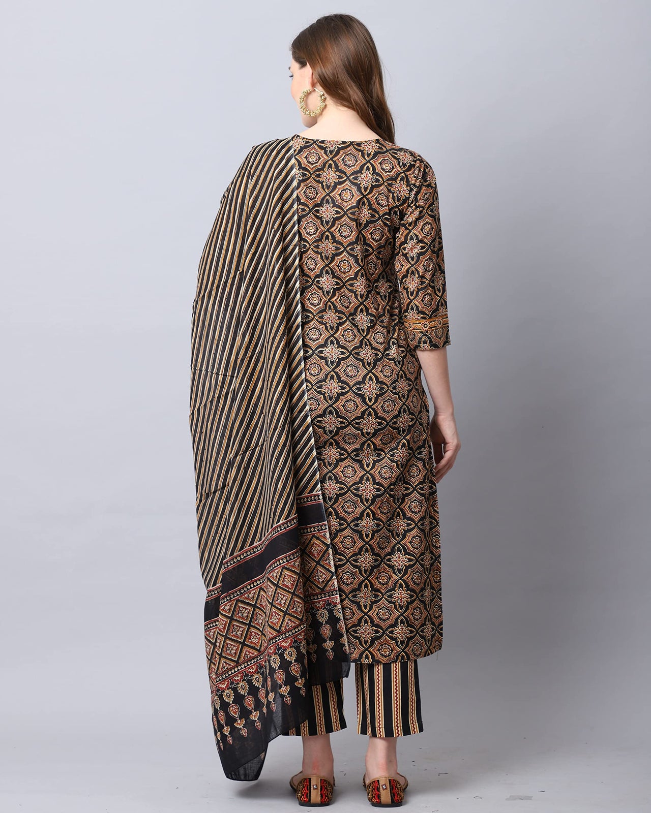 Rajnandini Women's  Black Coloured Pure Cambric Cotton Jaipuri Embroidered Kurta Set With Dupatta