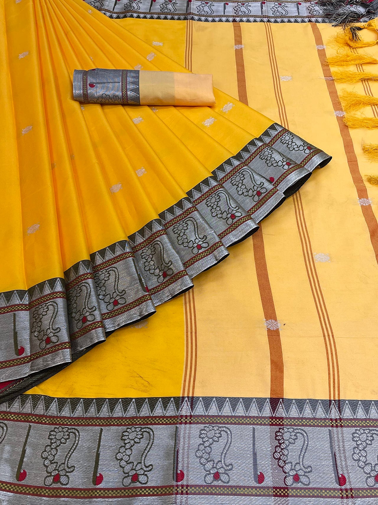 Regolith Designer Sarees for women banarasi silk saree with fancy saree Un-stitched blouse Pieces