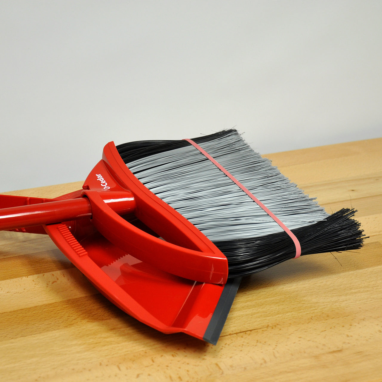 Alliance Rubber 96625 Advantage Rubber Bands Size #62, 1 lb Box Contains Approx. 450 Bands (2 1/2" x 1/4", Red)