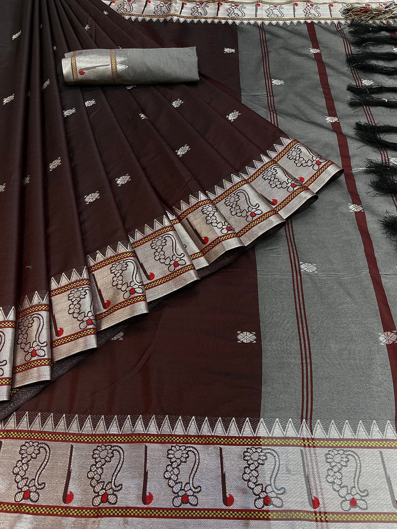 Regolith Designer Sarees for women banarasi silk saree with fancy saree Un-stitched blouse Pieces