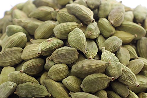 Seeds and Hands Wayanad 7mm+ Green Cardamom/Elaichi Whole [No Artificial Colors] Pack of 2 x 100g (200g)