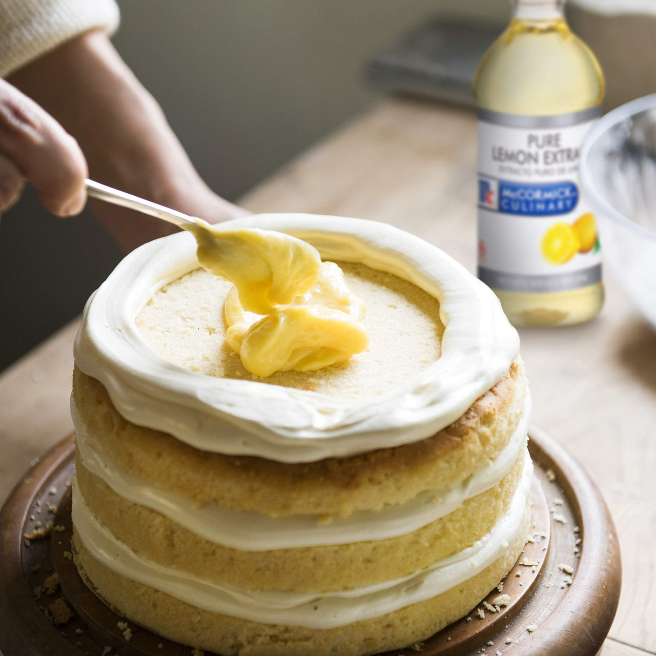 McCormick Culinary Pure Lemon Extract, 16 fl oz - One 16 Fluid Ounce Bottle of Lemon Flavoring Extract, Great for Subtle Lemony Flavors to Glazes and Fillings Such as Mousses and Custards