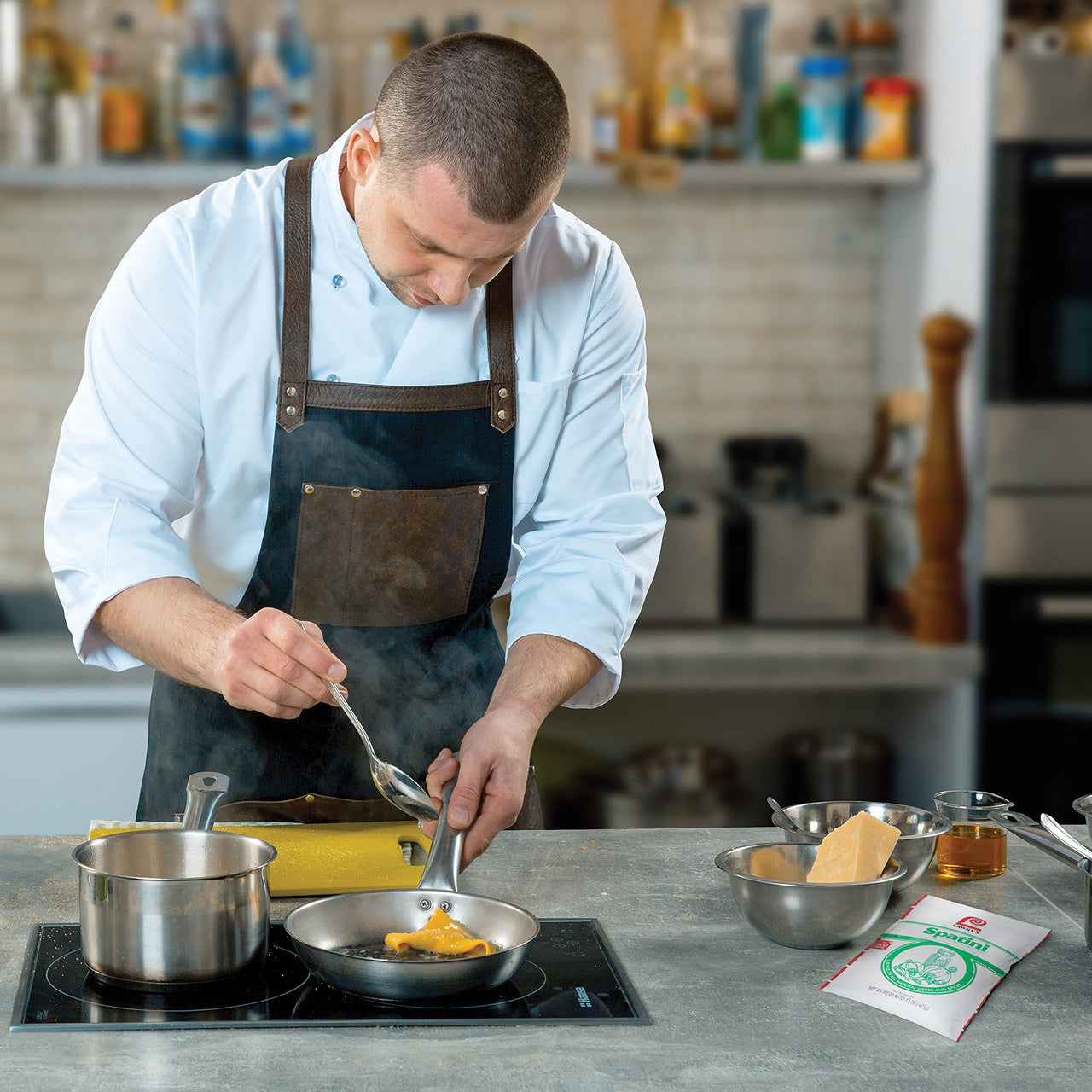 Lawry's  Spatini Spaghetti Sauce Seasoning Mix, 15 oz - One 15 Ounce Packet of Spaghetti Seasoning Mix, Ideal for Creating Flavorful Italian Sauce