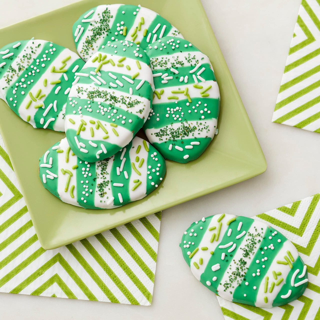 Wilton Green Cookie Icing, 9 oz.