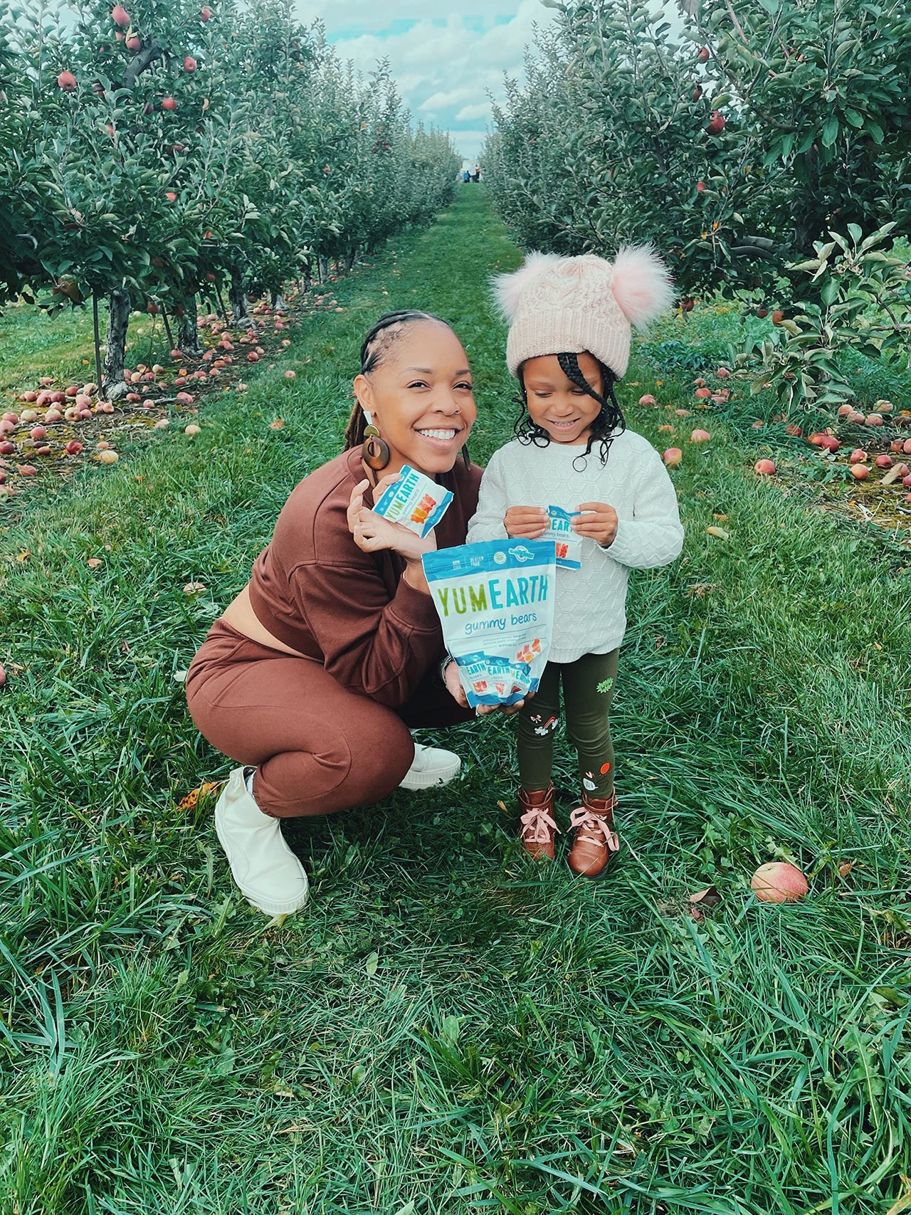 YumEarth Gluten Free Gummy Bears, Assorted Flavors, 99 grams, 5 Snack Packs Per Bag